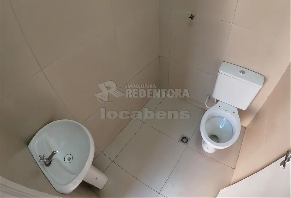 Alugar Casa / Padrão em São José do Rio Preto R$ 2.100,00 - Foto 19