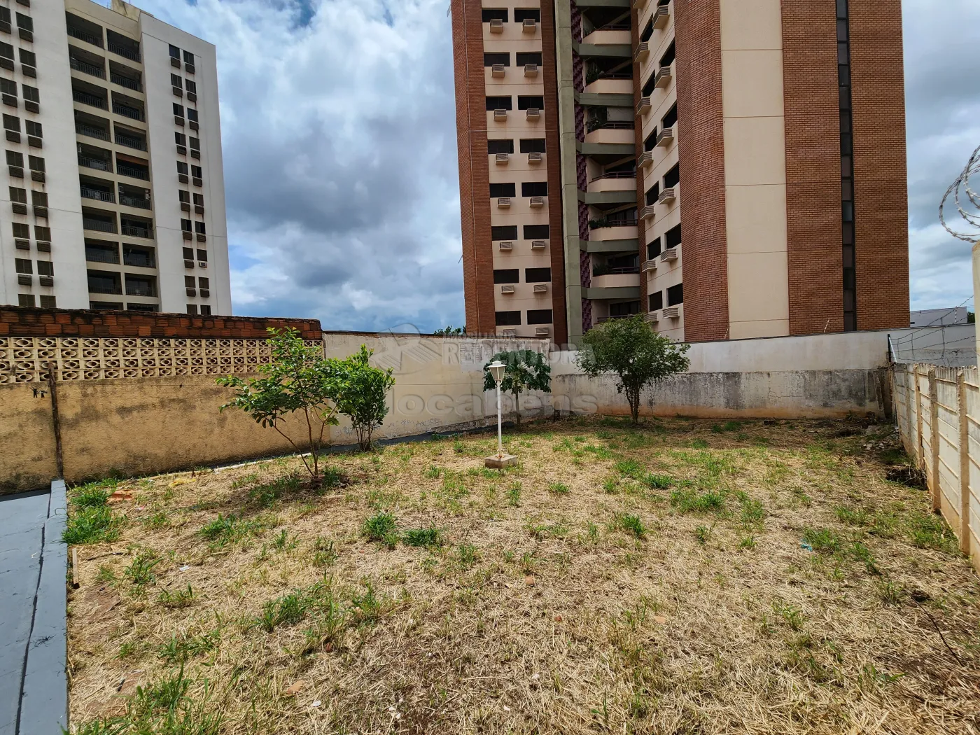 Alugar Casa / Padrão em São José do Rio Preto R$ 1.100,00 - Foto 21