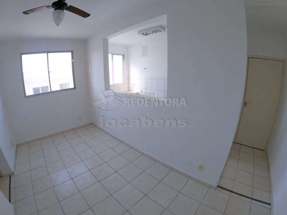 Alugar Apartamento / Padrão em São José do Rio Preto R$ 700,00 - Foto 2