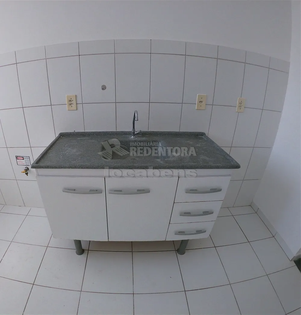 Alugar Apartamento / Padrão em São José do Rio Preto R$ 700,00 - Foto 3