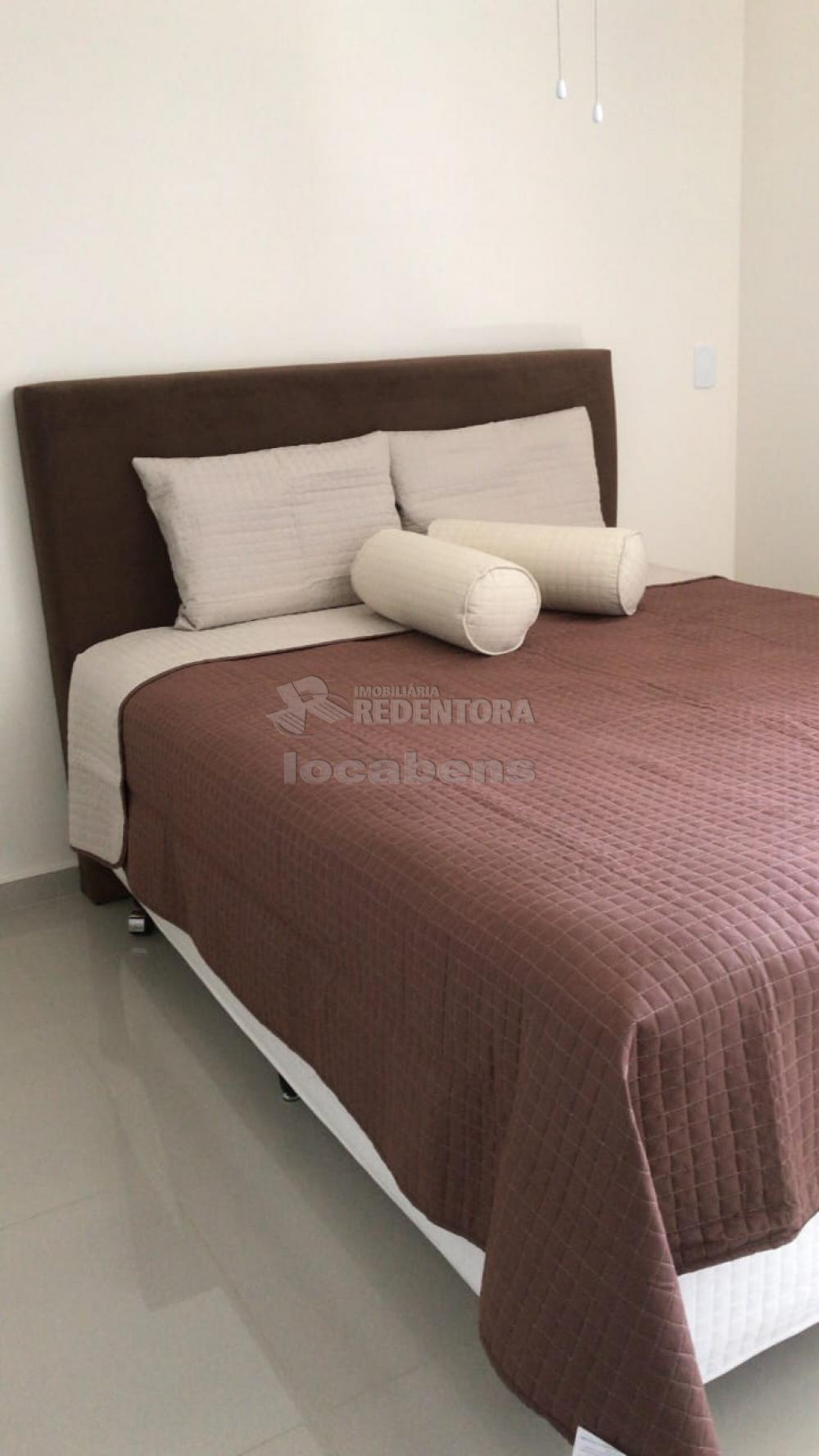 Alugar Apartamento / Padrão em São José do Rio Preto R$ 1.500,00 - Foto 17