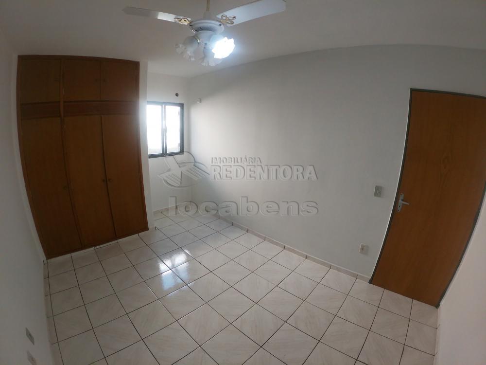 Alugar Apartamento / Padrão em São José do Rio Preto R$ 1.100,00 - Foto 5