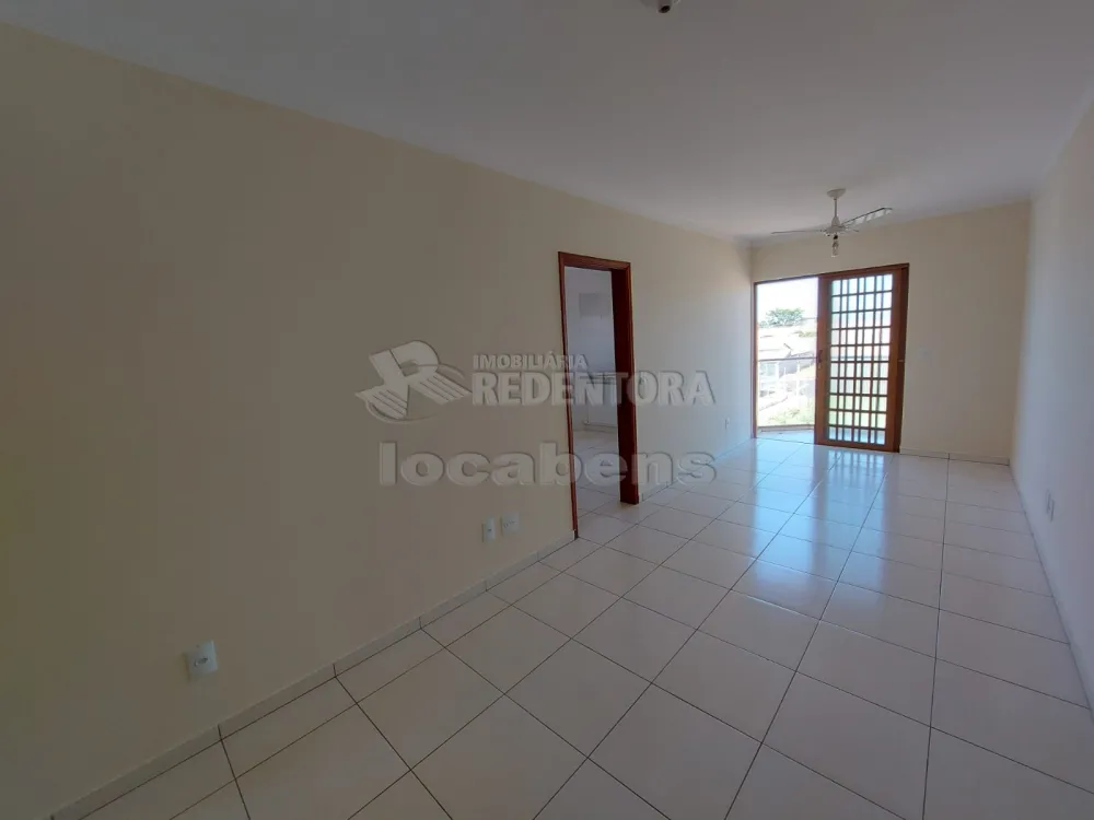 Alugar Apartamento / Padrão em São José do Rio Preto R$ 708,00 - Foto 2