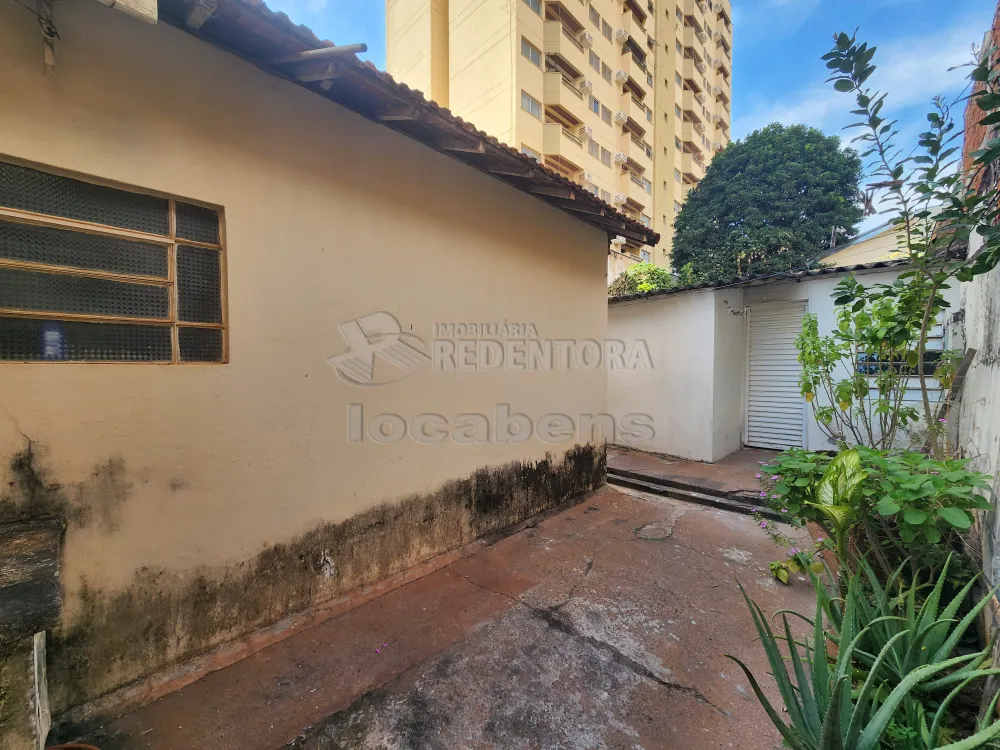 Alugar Casa / Padrão em São José do Rio Preto apenas R$ 700,00 - Foto 1