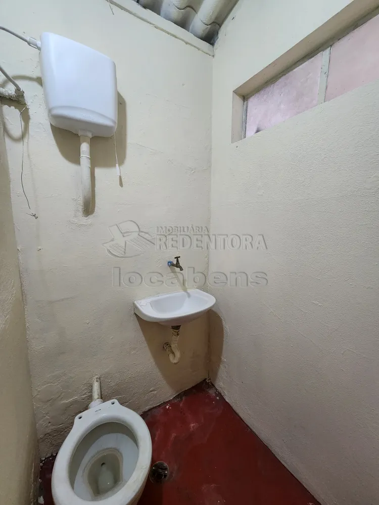 Alugar Casa / Padrão em São José do Rio Preto R$ 700,00 - Foto 10