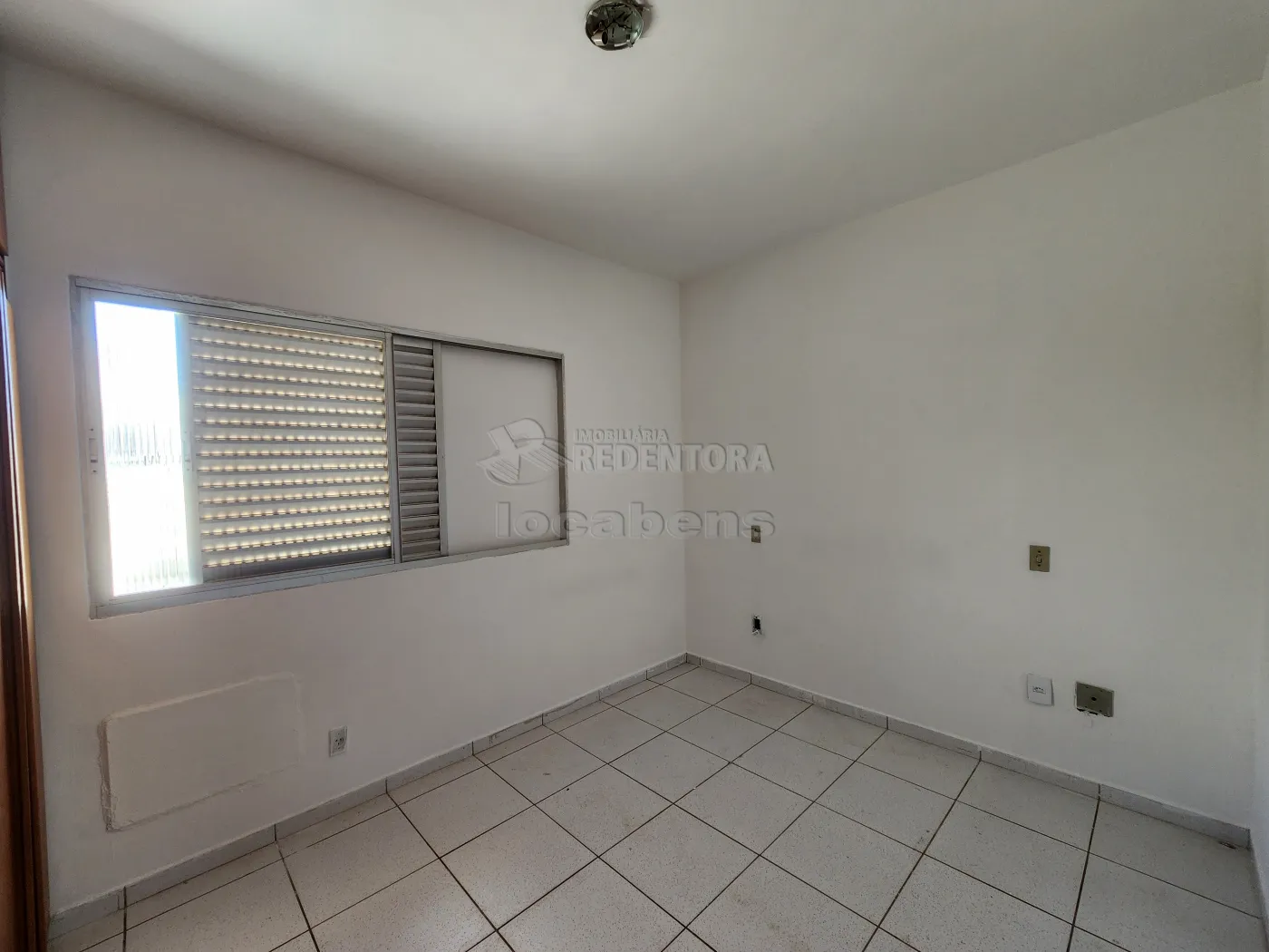 Alugar Apartamento / Padrão em São José do Rio Preto R$ 850,00 - Foto 5