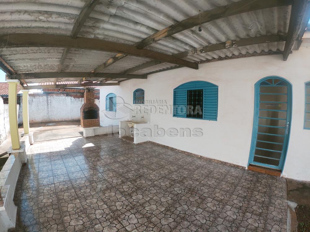 Alugar Casa / Padrão em São José do Rio Preto R$ 850,00 - Foto 2