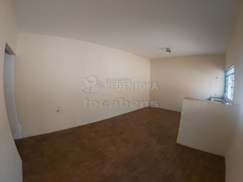 Alugar Casa / Padrão em São José do Rio Preto R$ 850,00 - Foto 3