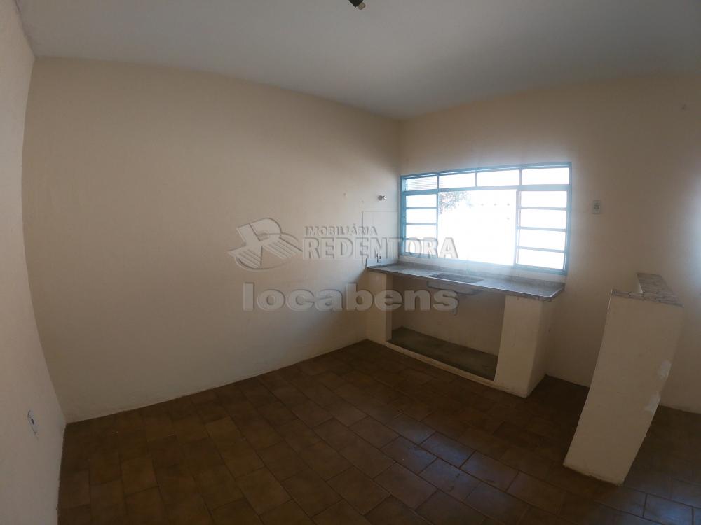Alugar Casa / Padrão em São José do Rio Preto R$ 850,00 - Foto 6