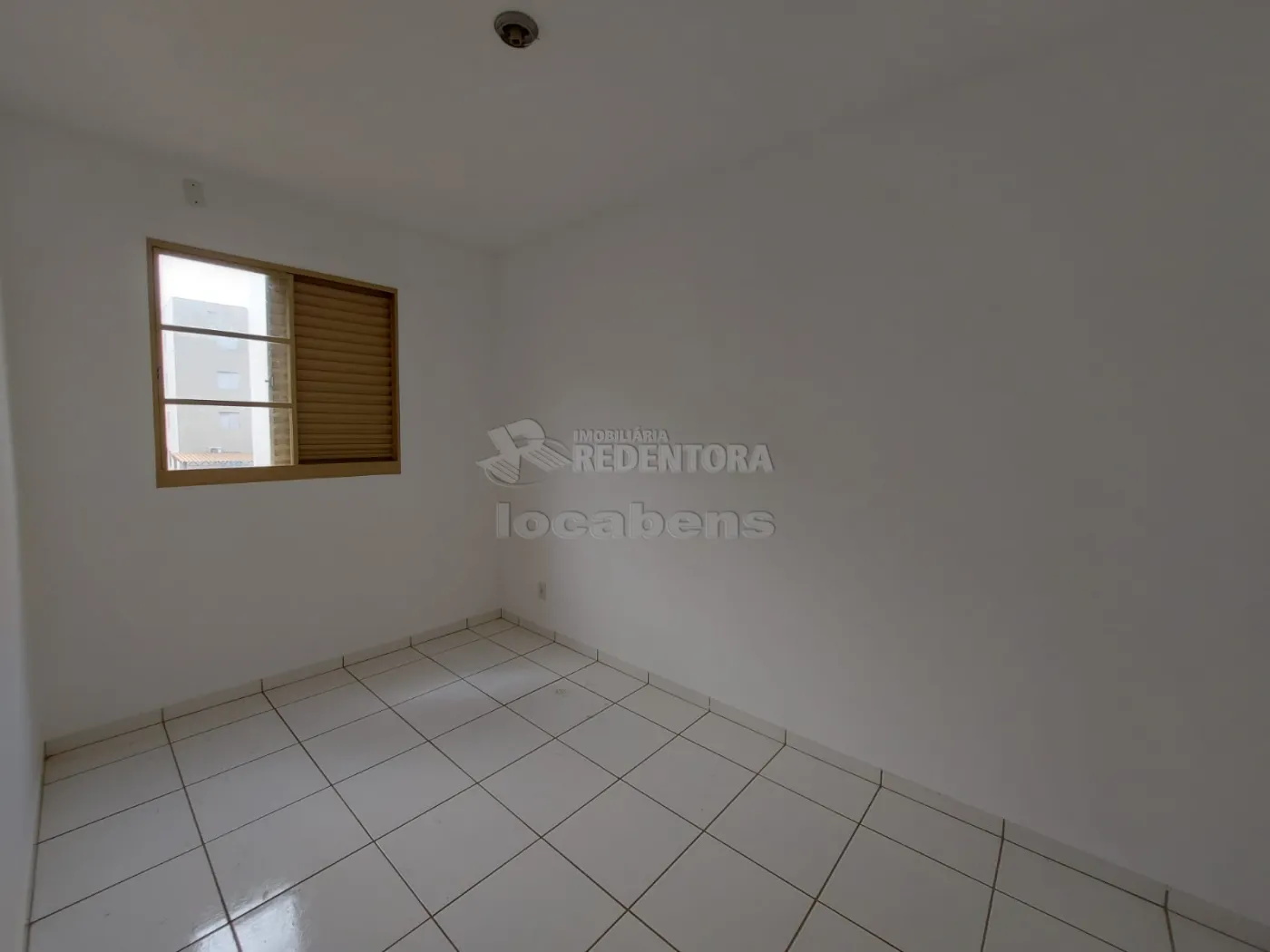 Alugar Apartamento / Padrão em São José do Rio Preto R$ 690,00 - Foto 10