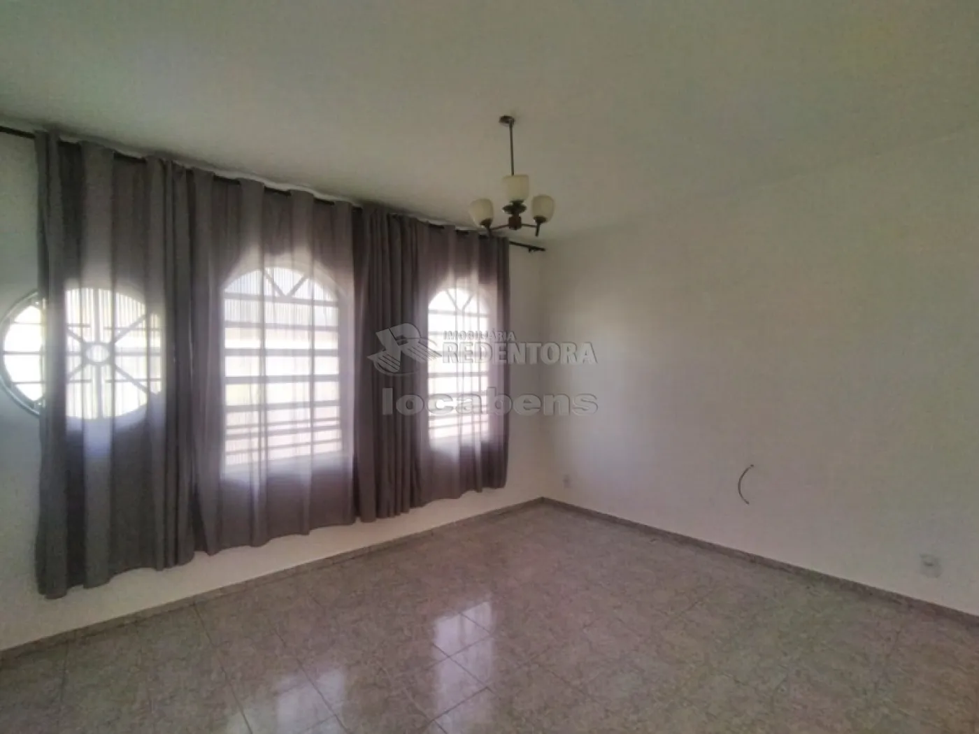 Alugar Casa / Padrão em São José do Rio Preto R$ 2.500,00 - Foto 4