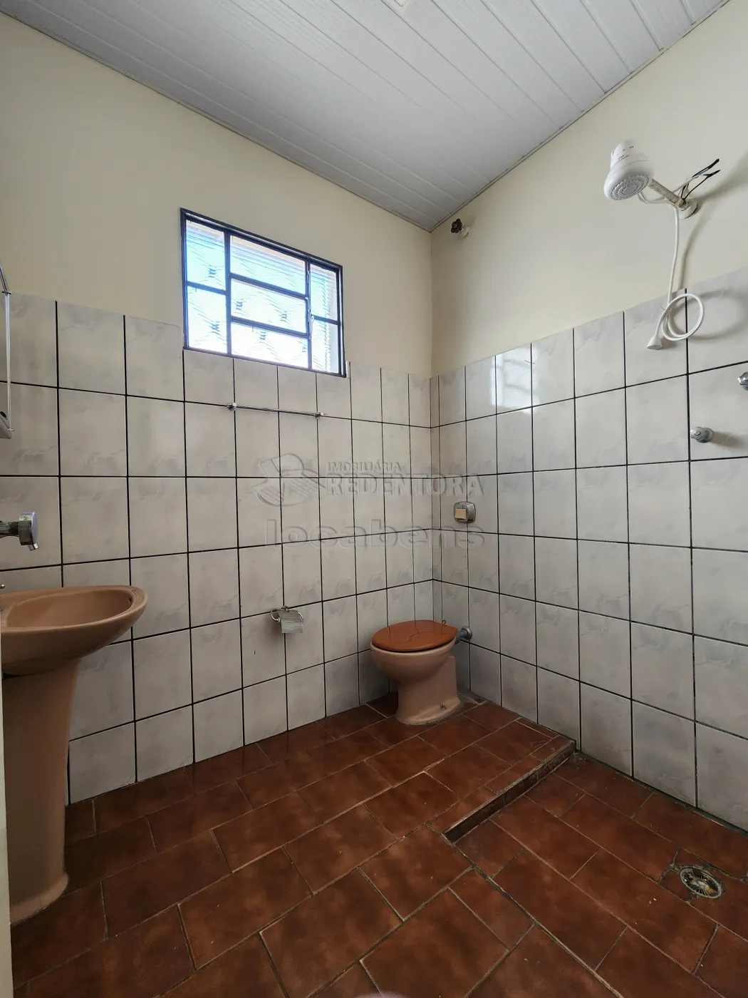 Alugar Casa / Padrão em São José do Rio Preto R$ 1.290,00 - Foto 8