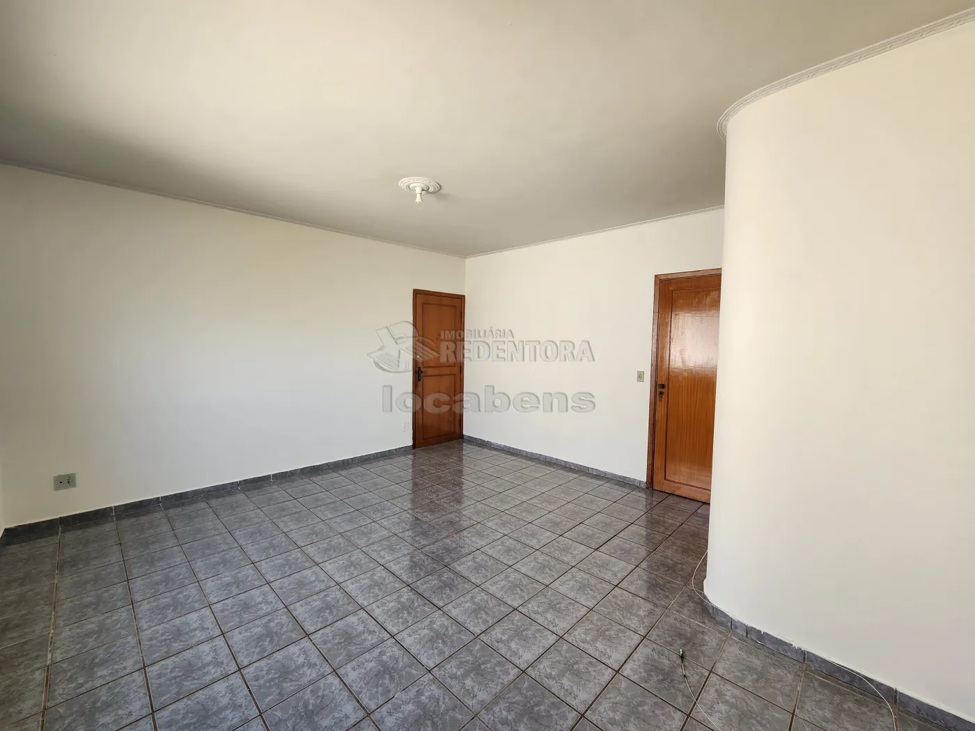 Alugar Apartamento / Padrão em São José do Rio Preto R$ 1.300,00 - Foto 2