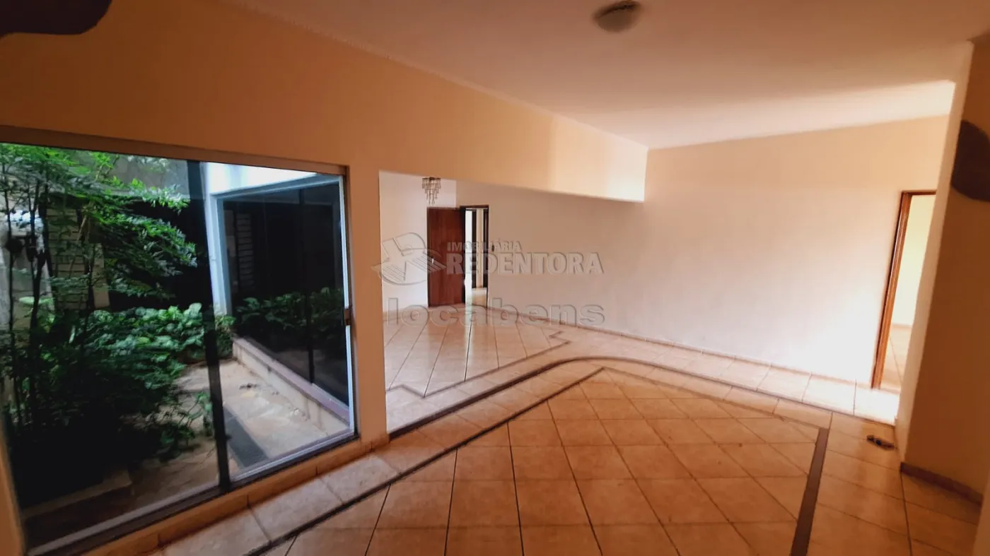 Alugar Casa / Padrão em São José do Rio Preto R$ 2.500,00 - Foto 9