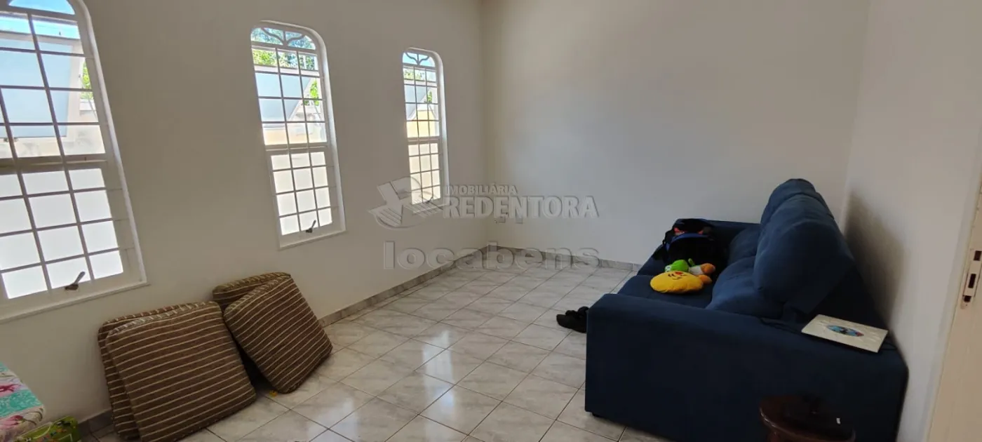 Alugar Casa / Padrão em São José do Rio Preto R$ 3.300,00 - Foto 3