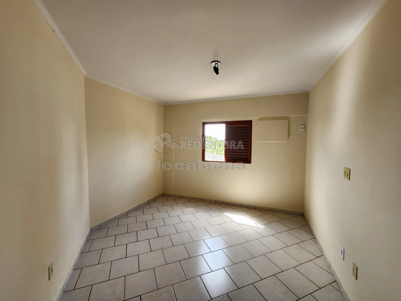 Alugar Apartamento / Padrão em São José do Rio Preto R$ 600,00 - Foto 5