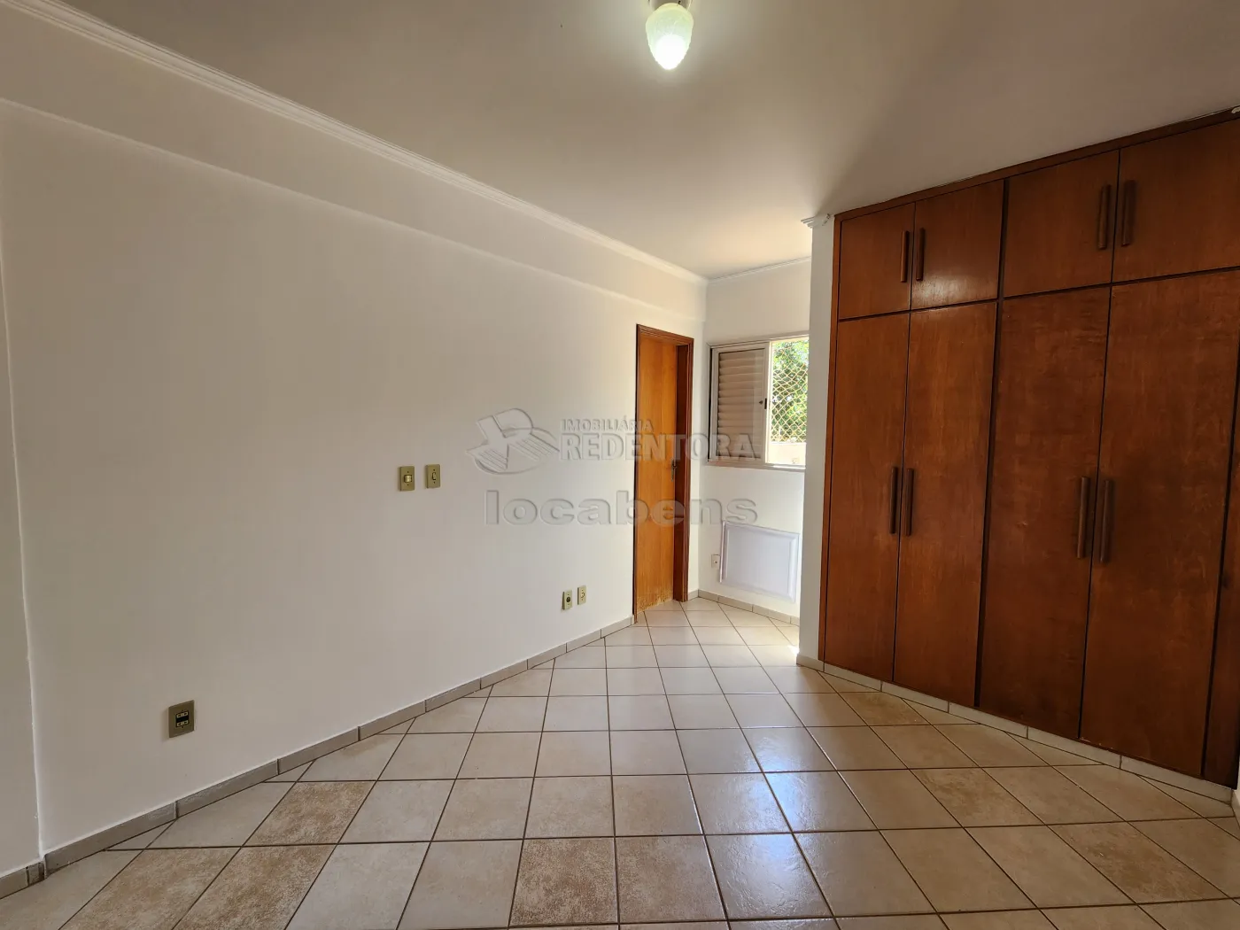 Alugar Apartamento / Padrão em São José do Rio Preto R$ 1.600,00 - Foto 7