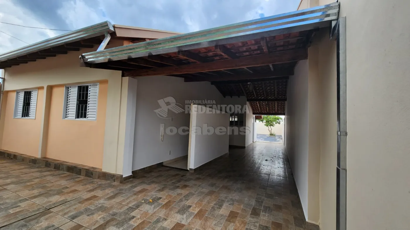 Alugar Casa / Padrão em São José do Rio Preto R$ 2.200,00 - Foto 2