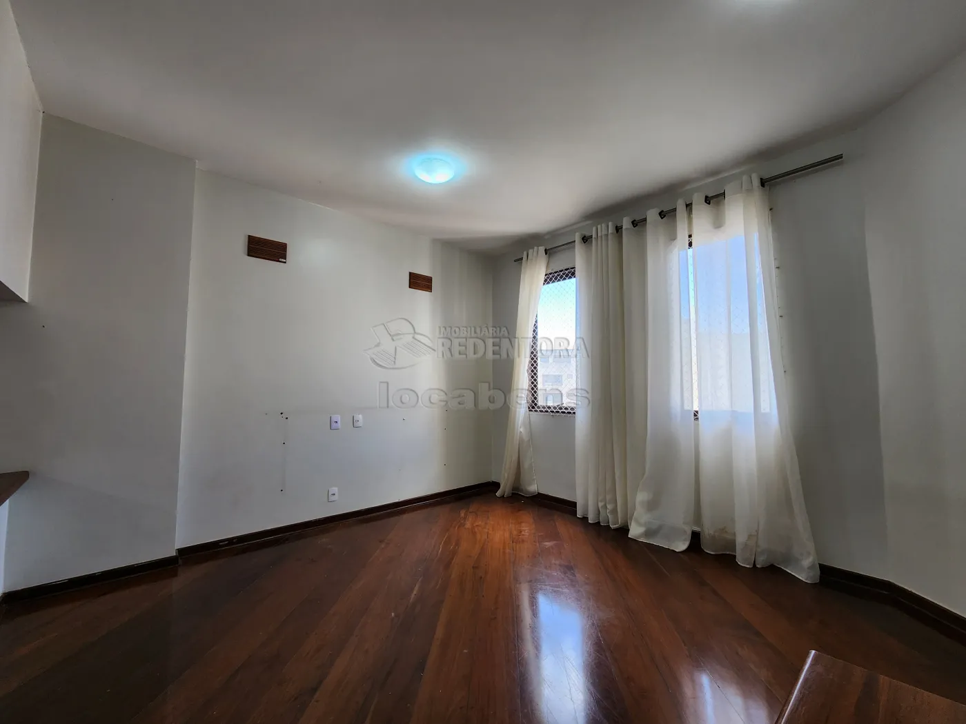 Alugar Apartamento / Padrão em São José do Rio Preto R$ 2.800,00 - Foto 3