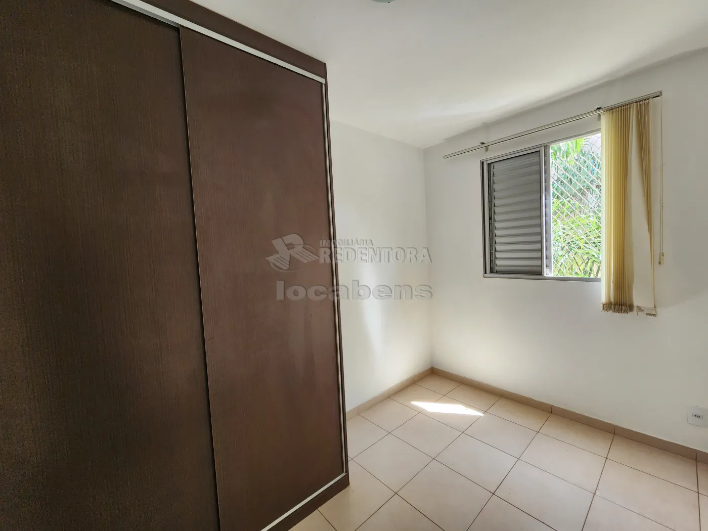 Alugar Apartamento / Padrão em São José do Rio Preto R$ 1.100,00 - Foto 5