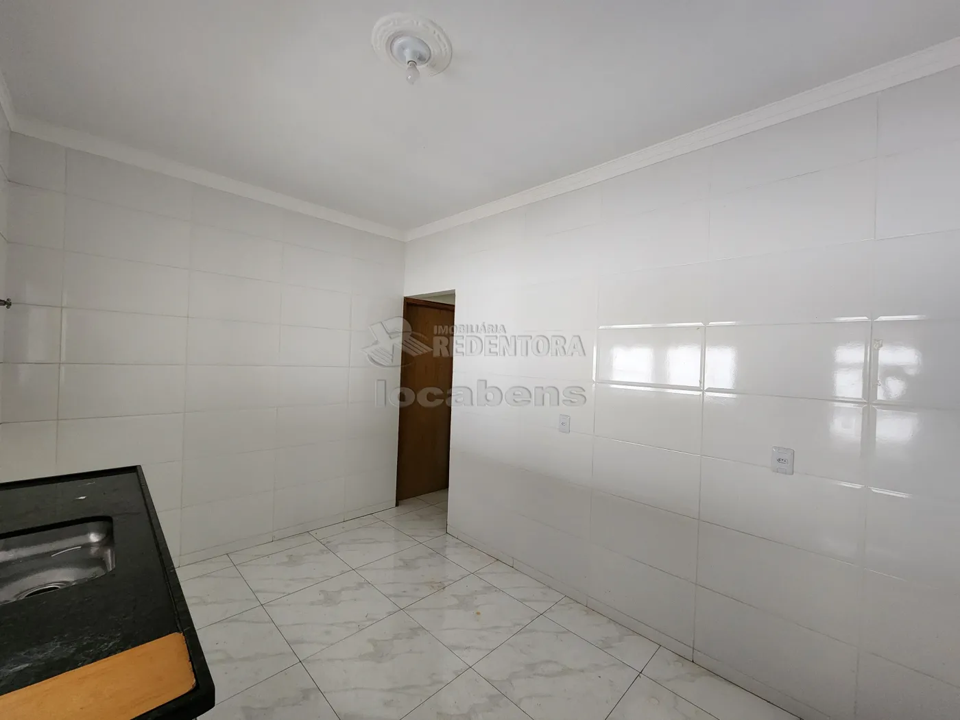 Alugar Casa / Padrão em São José do Rio Preto R$ 1.300,00 - Foto 5