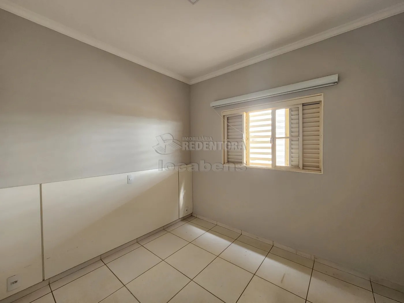 Alugar Apartamento / Padrão em São José do Rio Preto R$ 1.100,00 - Foto 4