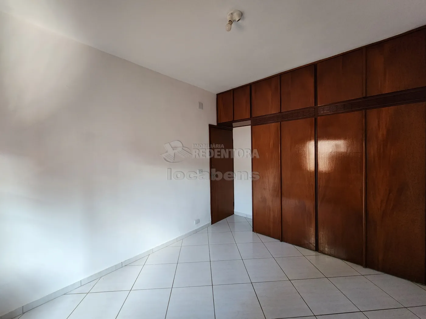 Alugar Casa / Padrão em São José do Rio Preto R$ 2.700,00 - Foto 5