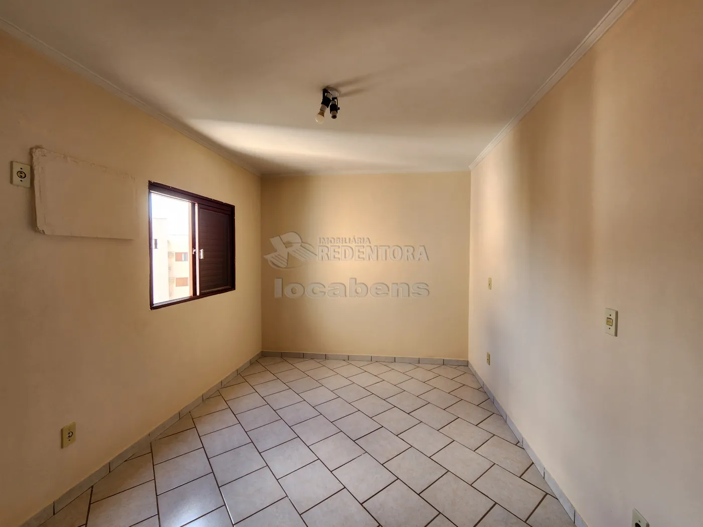 Alugar Apartamento / Padrão em São José do Rio Preto R$ 800,00 - Foto 5