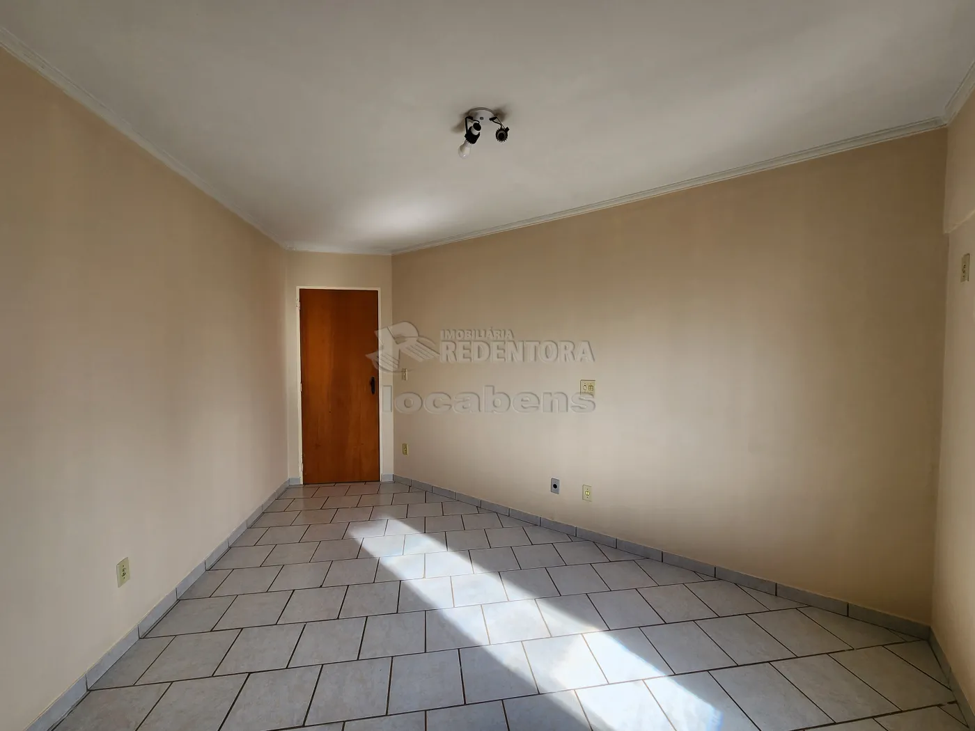 Alugar Apartamento / Padrão em São José do Rio Preto R$ 800,00 - Foto 9