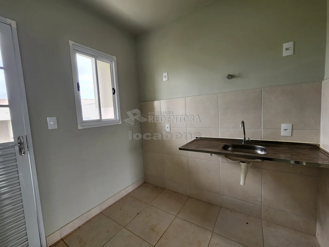 Alugar Casa / Condomínio em São José do Rio Preto R$ 900,00 - Foto 4