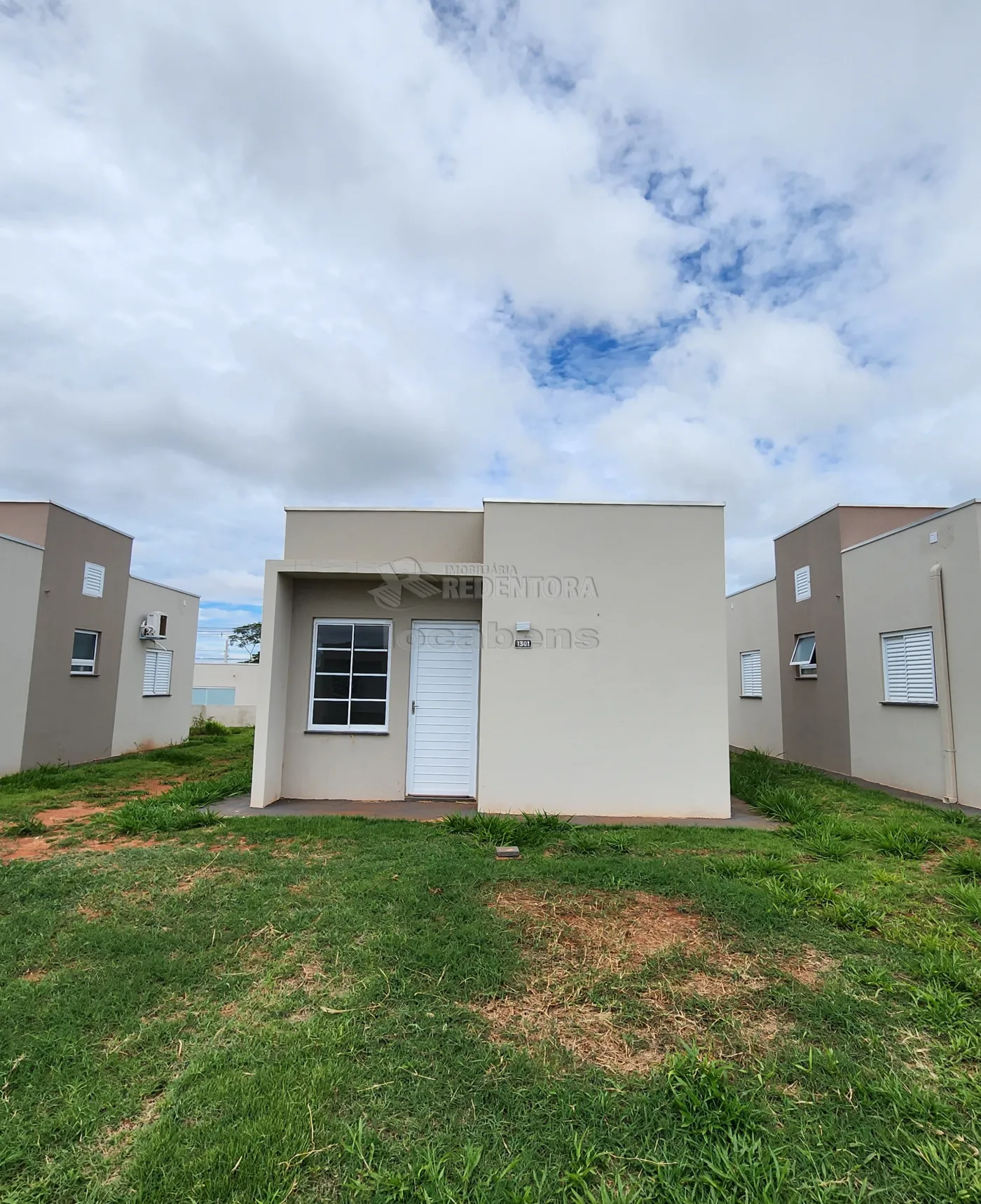 Alugar Casa / Condomínio em São José do Rio Preto R$ 900,00 - Foto 1