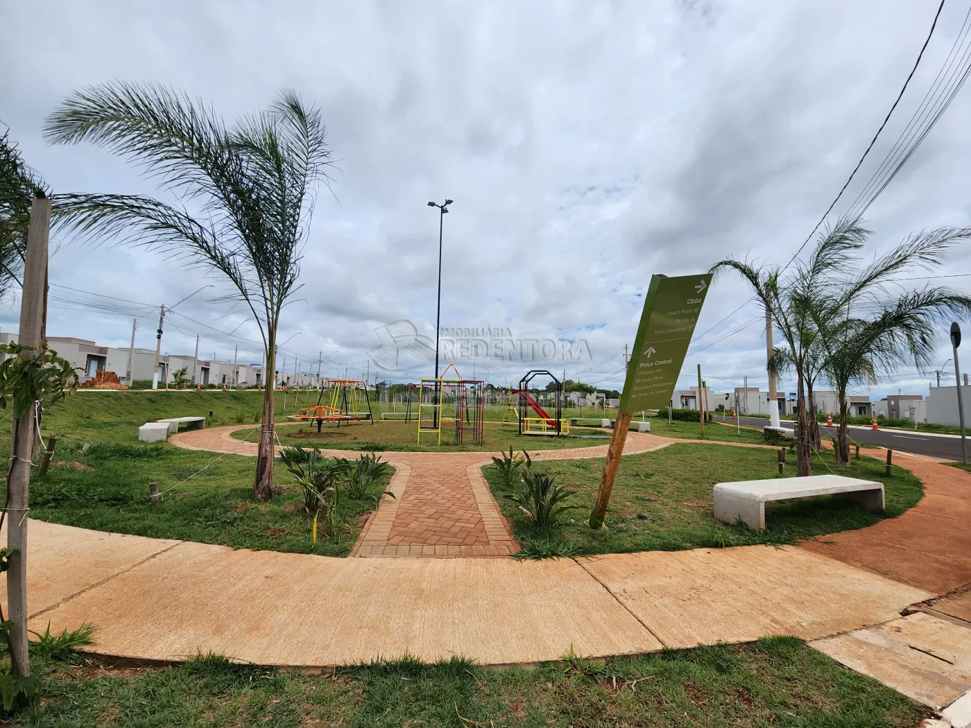 Alugar Casa / Condomínio em São José do Rio Preto R$ 900,00 - Foto 12