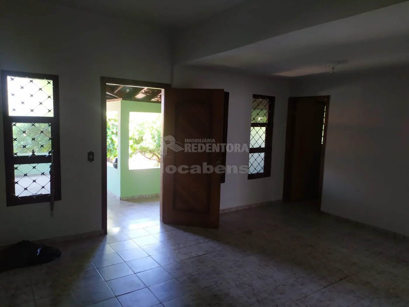 Alugar Casa / Padrão em São José do Rio Preto R$ 1.200,00 - Foto 4