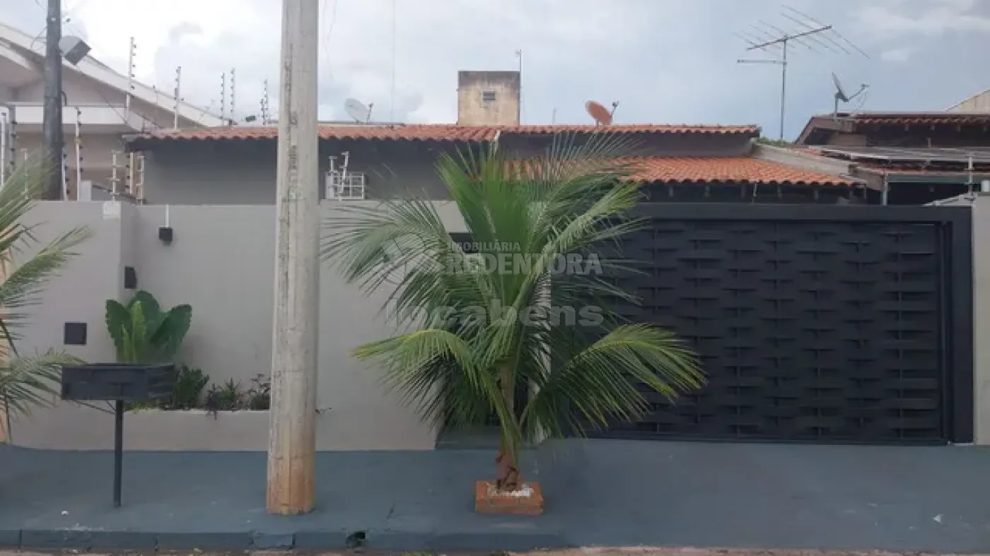 Alugar Casa / Padrão em São José do Rio Preto R$ 2.500,00 - Foto 1