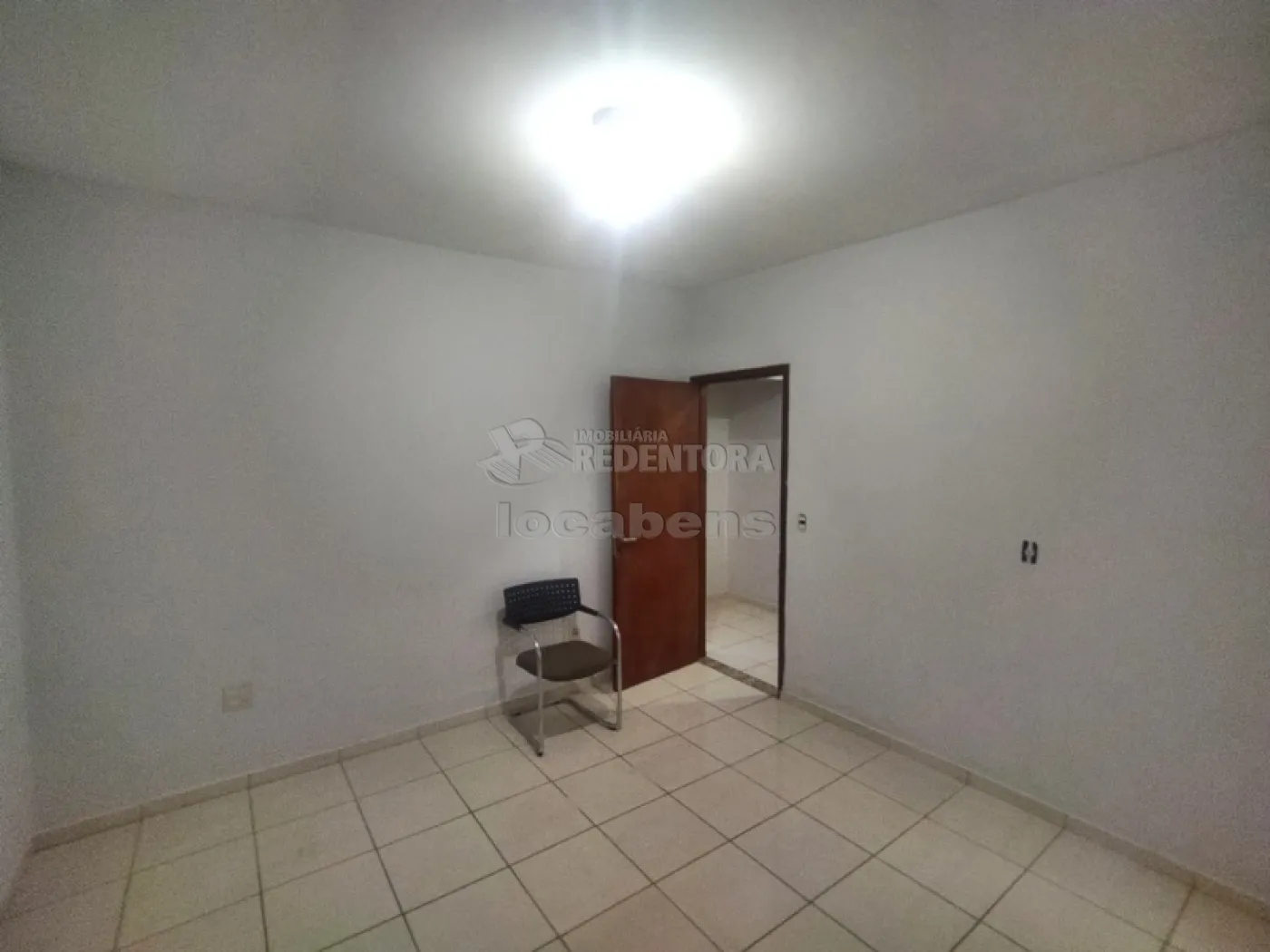 Alugar Casa / Padrão em São José do Rio Preto R$ 1.200,00 - Foto 12