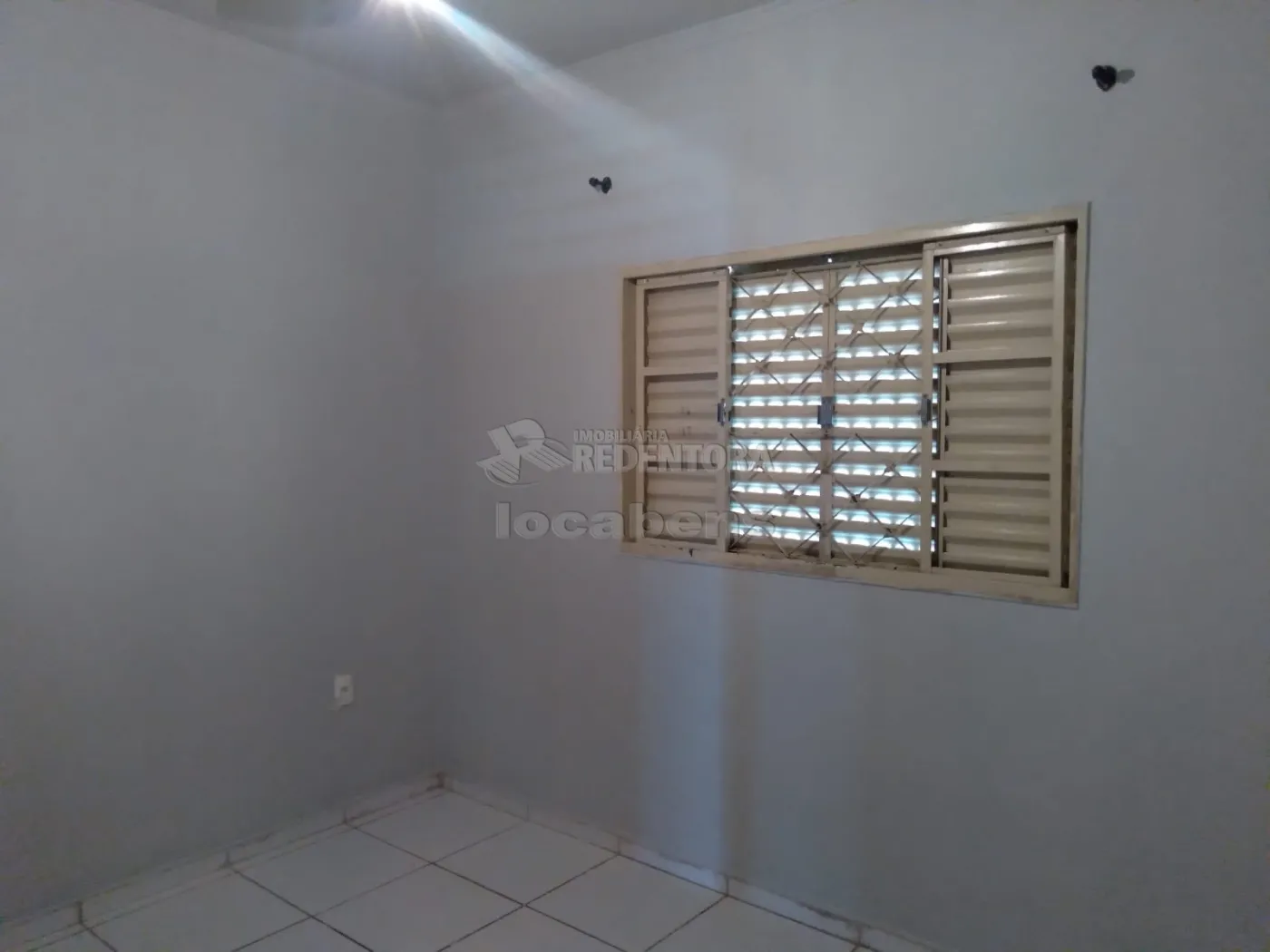 Alugar Casa / Padrão em São José do Rio Preto R$ 800,00 - Foto 15