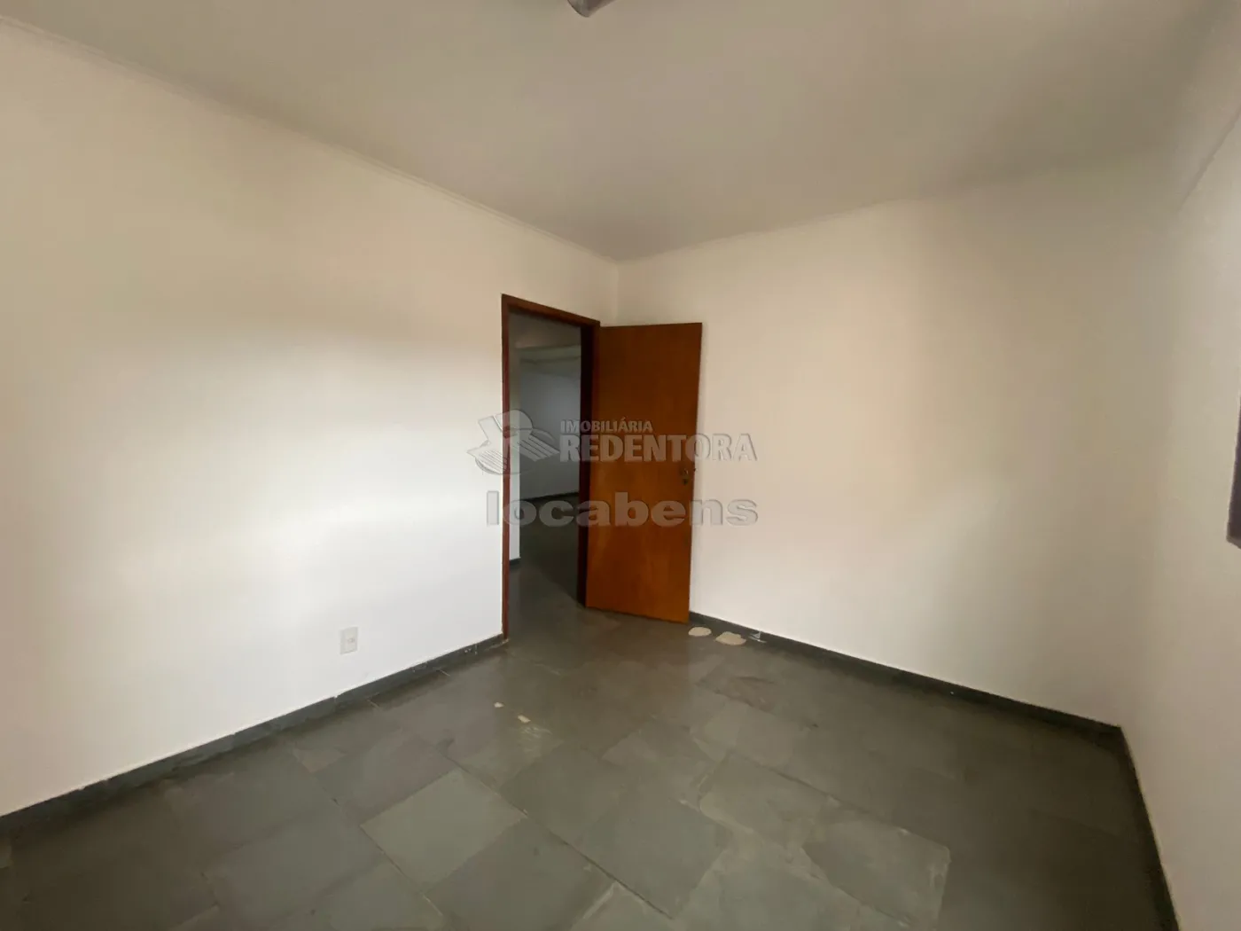 Alugar Apartamento / Padrão em São José do Rio Preto R$ 930,00 - Foto 3
