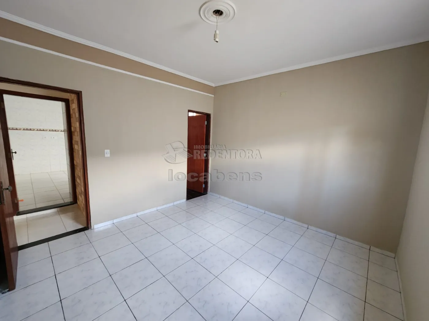 Alugar Casa / Padrão em São José do Rio Preto R$ 1.800,00 - Foto 7