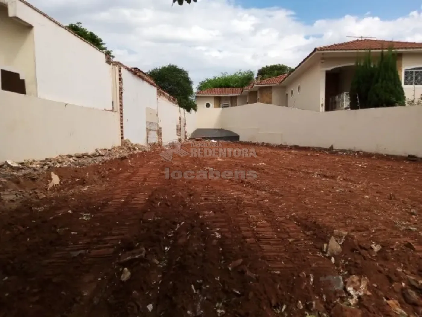 Alugar Terreno / Padrão em São José do Rio Preto apenas R$ 1.300,00 - Foto 1