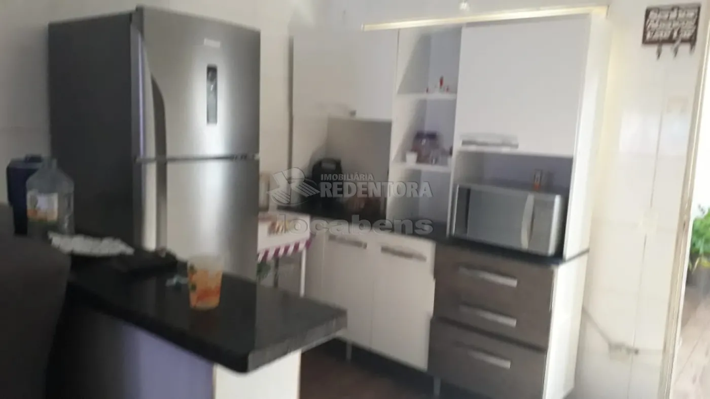 Alugar Casa / Padrão em São José do Rio Preto R$ 1.000,00 - Foto 2