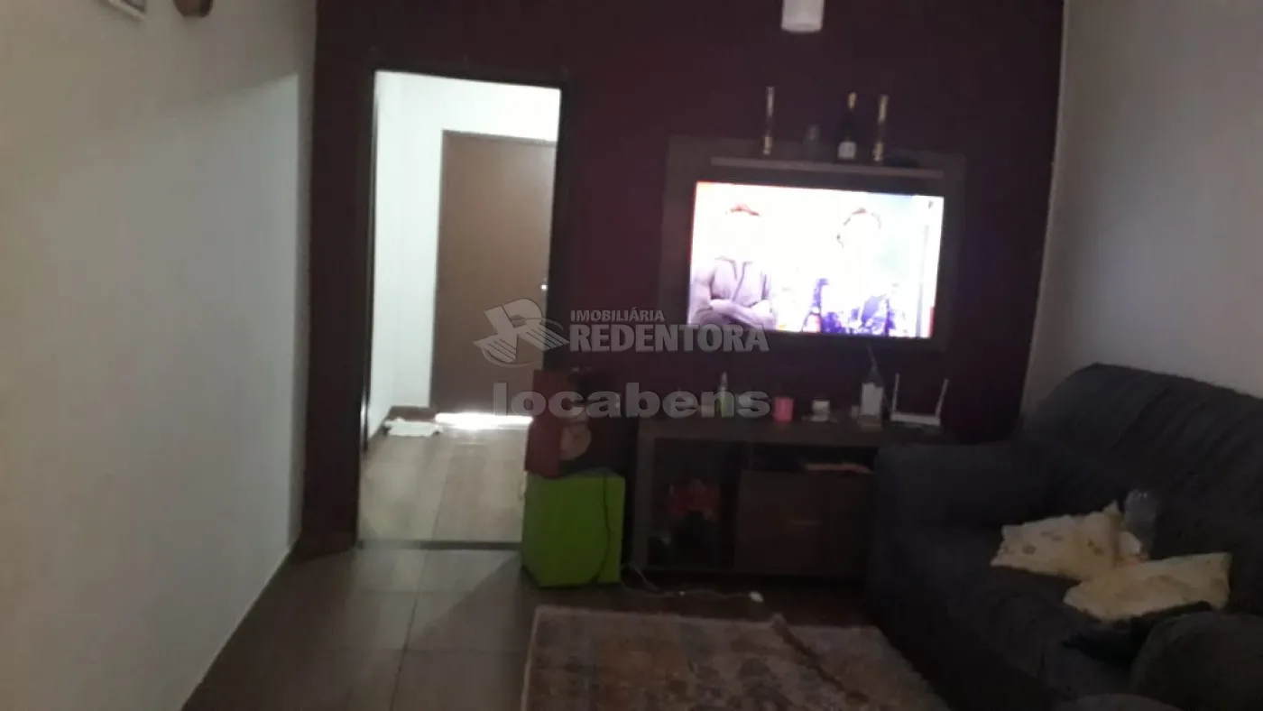 Alugar Casa / Padrão em São José do Rio Preto R$ 1.000,00 - Foto 4