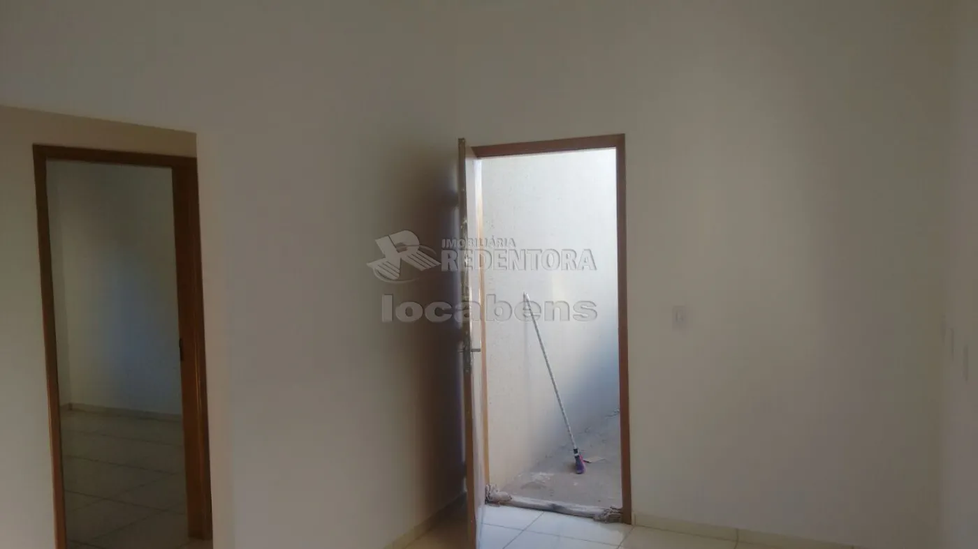 Comprar Casa / Padrão em São José do Rio Preto R$ 280.000,00 - Foto 3