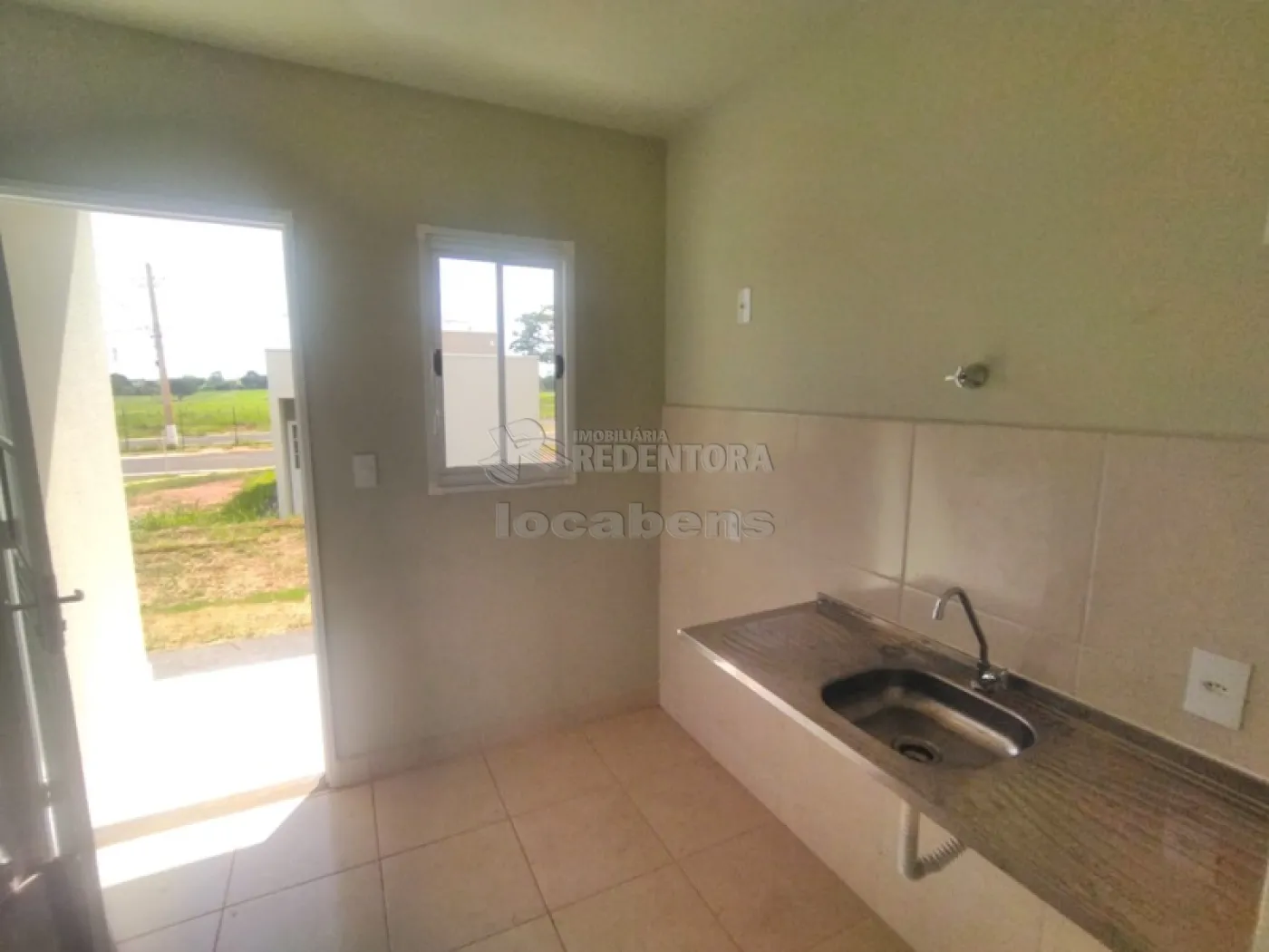 Alugar Casa / Condomínio em São José do Rio Preto R$ 700,00 - Foto 6