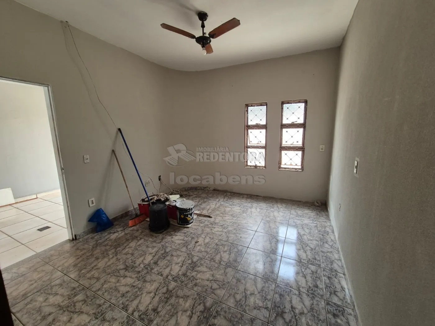 Comprar Casa / Padrão em São José do Rio Preto R$ 200.000,00 - Foto 3