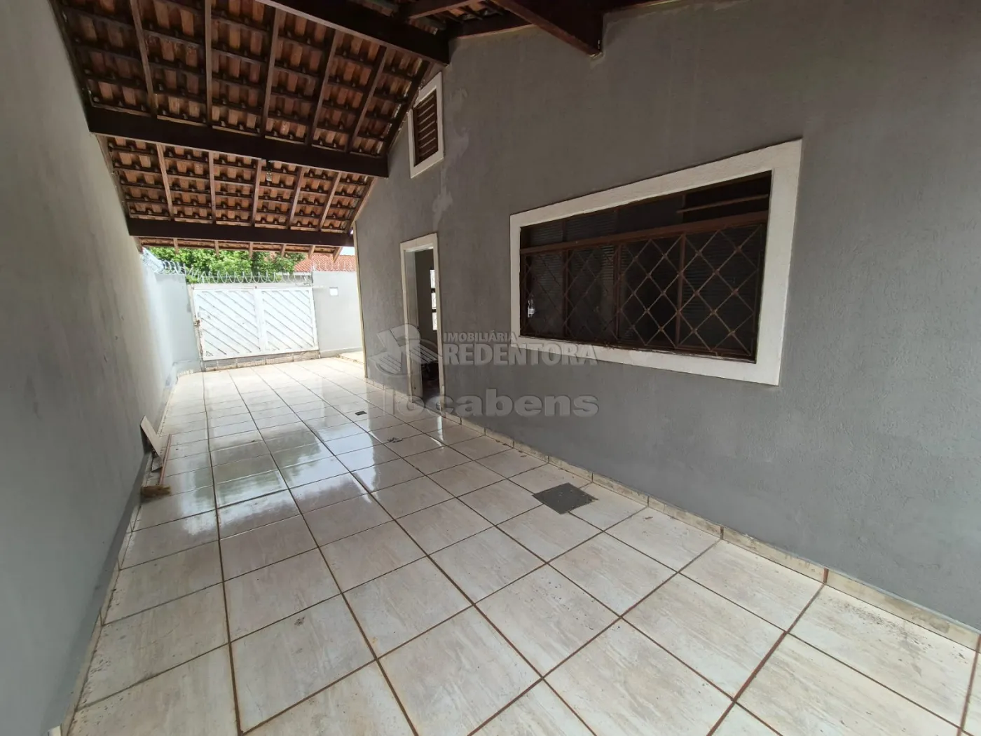 Comprar Casa / Padrão em São José do Rio Preto R$ 200.000,00 - Foto 2