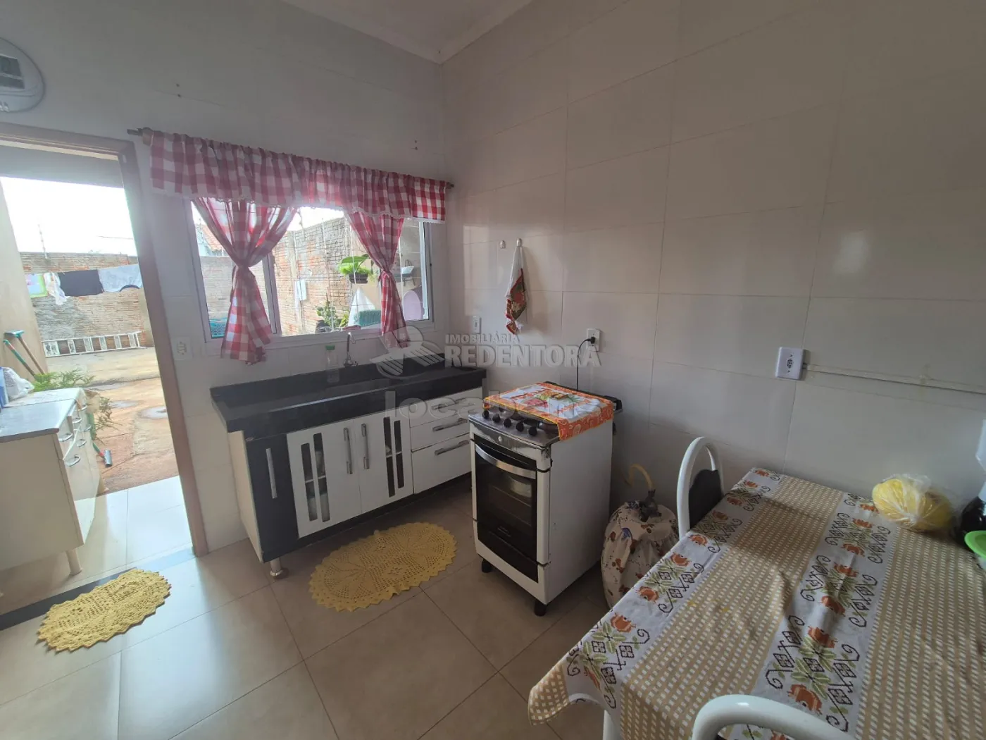 Comprar Casa / Padrão em São José do Rio Preto R$ 300.000,00 - Foto 5