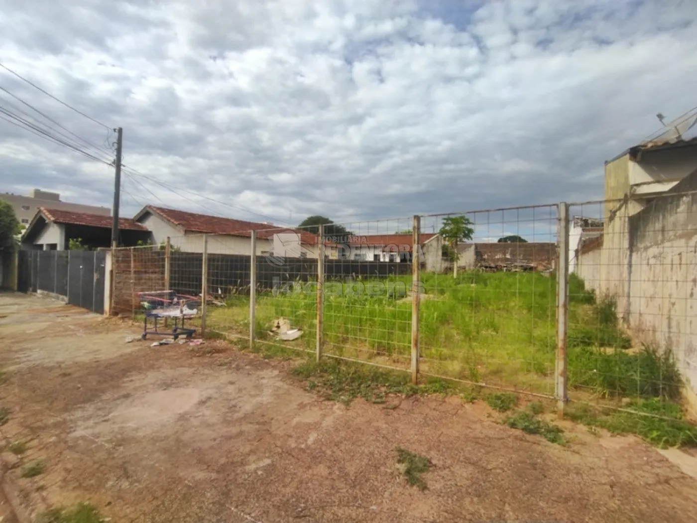 Comprar Terreno / Padrão em São José do Rio Preto R$ 610.000,00 - Foto 1