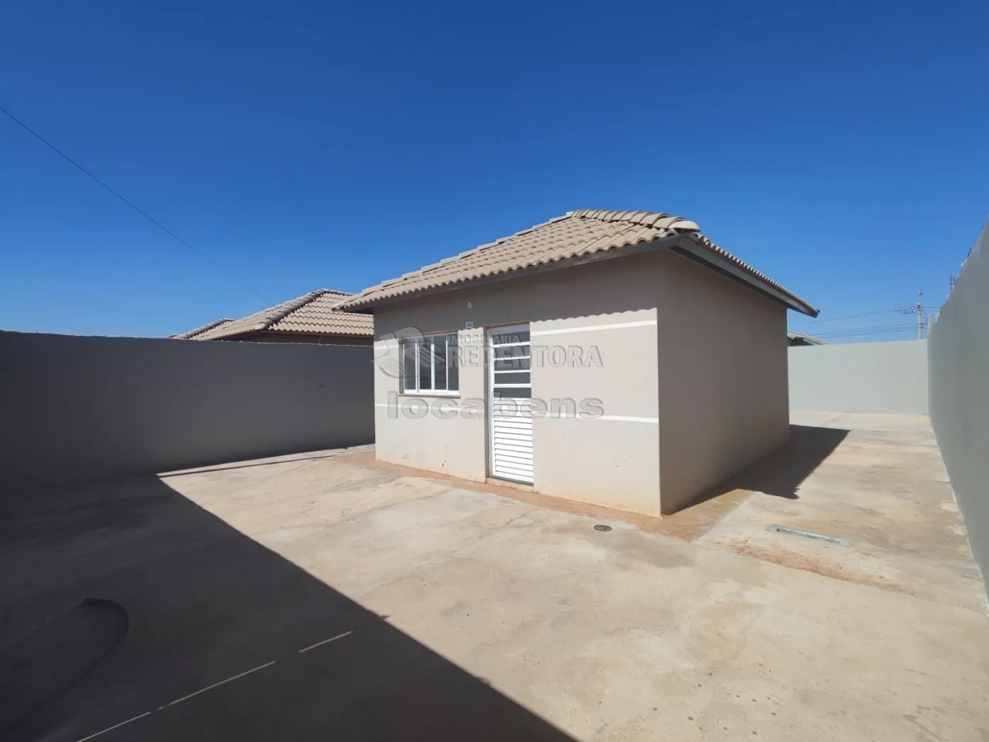 Alugar Casa / Padrão em São José do Rio Preto R$ 800,00 - Foto 13