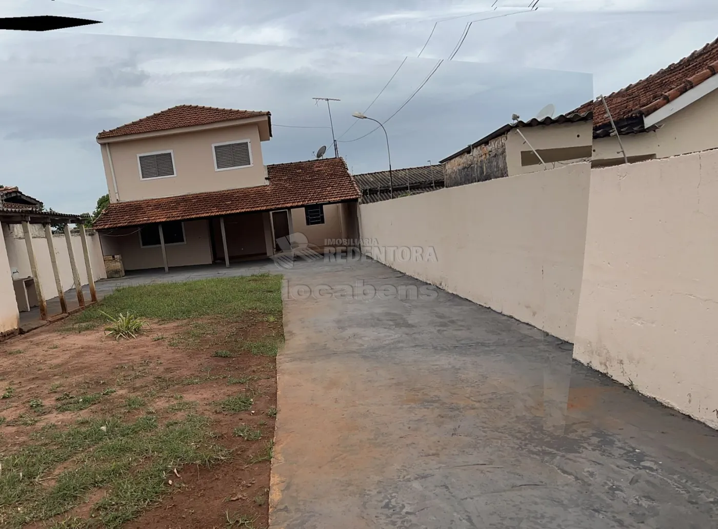 Comprar Casa / Padrão em São José do Rio Preto R$ 400.000,00 - Foto 2