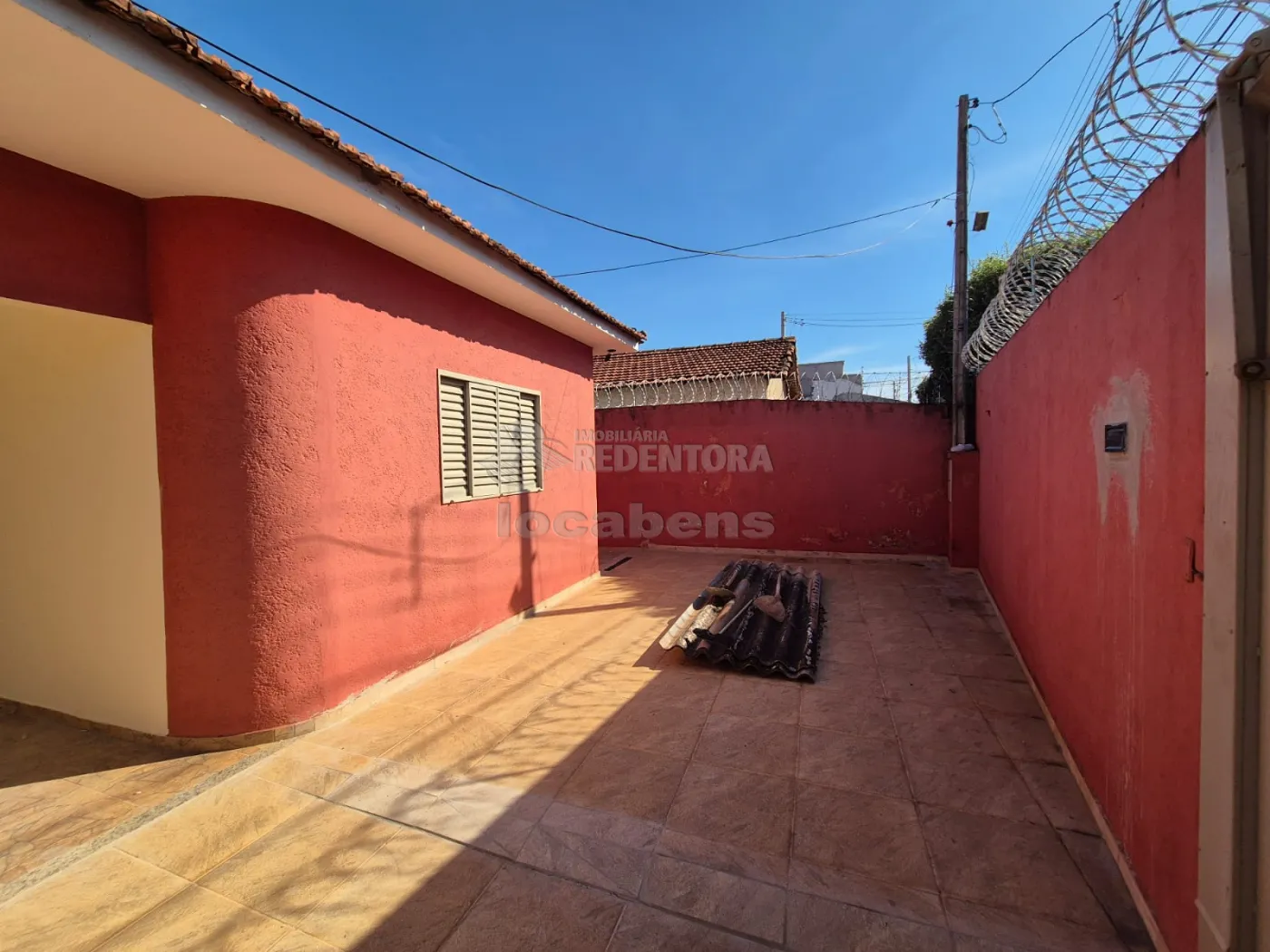 Alugar Casa / Padrão em São José do Rio Preto R$ 2.000,00 - Foto 3